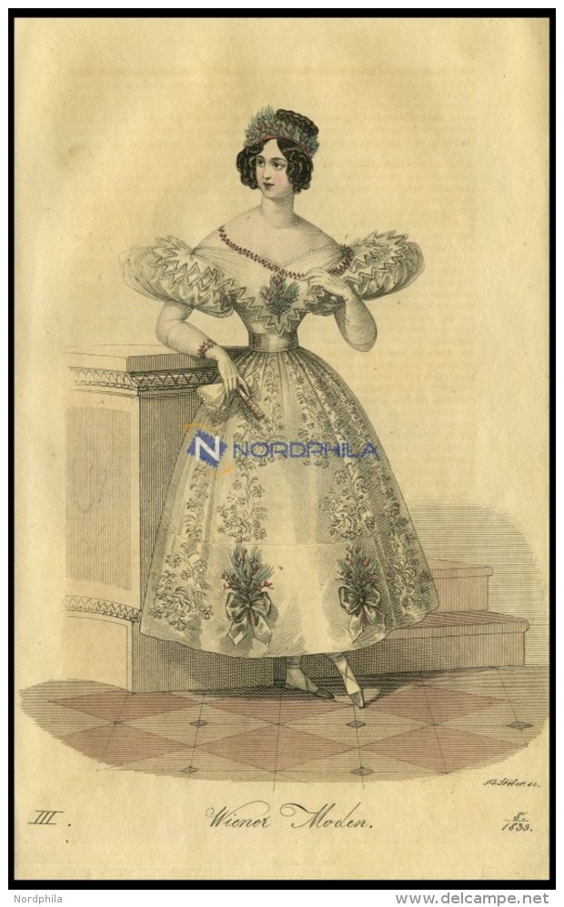 Wiener-Moden - Kleid Von Gesticktem Crepp Mit Schmalen Blondchen Und Atlasbändern Verziert Von J.G. Beer, Dazu Kora - Lithographies