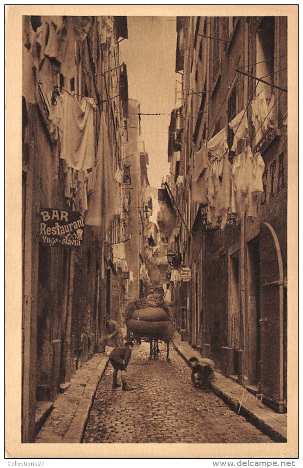 13- MARSEILLE- UNE RUE DU VIEUX QUARTIER (VIEUX PORT) - Oude Haven (Vieux Port), Saint Victor, De Panier