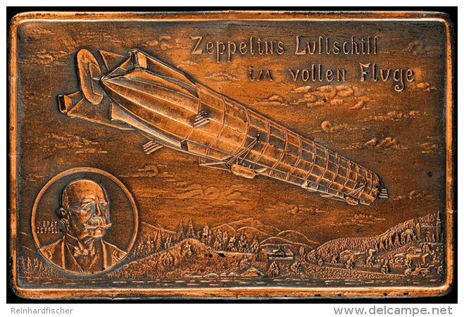 Zeppelin Um 1910, Ungebrauchte Plastische Metallpostkarte "Zeppelins Luftschiff Im Vollen Fluge", Mit... - Otros & Sin Clasificación
