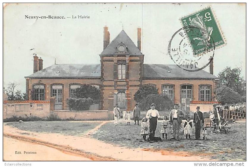 Neuvy En Beauce     28     La Mairie. Garde Champêtre   (voir Scan) - Altri & Non Classificati