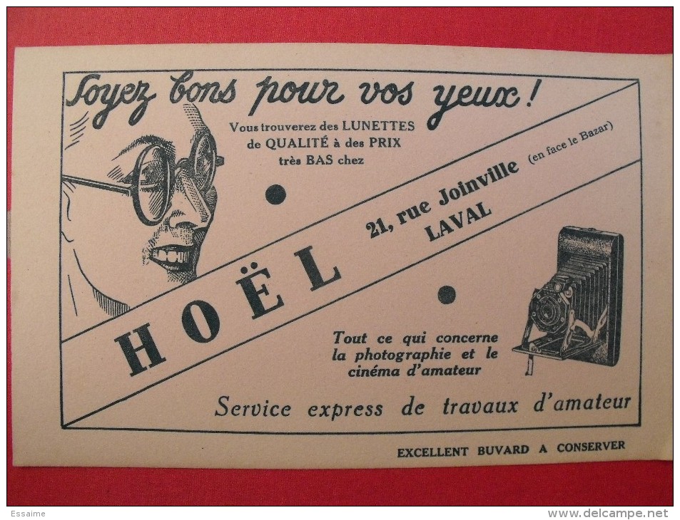 Buvard Hoël à Laval. Lunettes Photographie. Vers 1950. Illustration - H