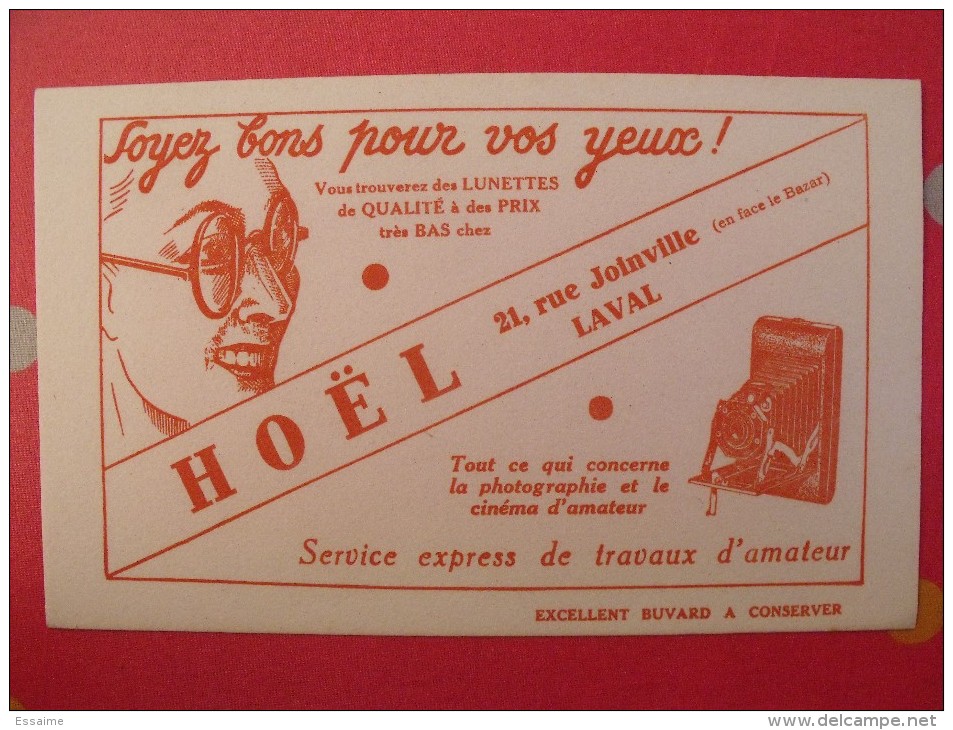 Buvard Hoël à Laval. Lunettes Photographie. Vers 1950. Illustration - H