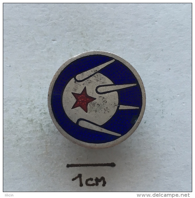 Badge (Pin) ZN002434 - Soviet (USSR / SSSR / Russia) Space Program - Spazio