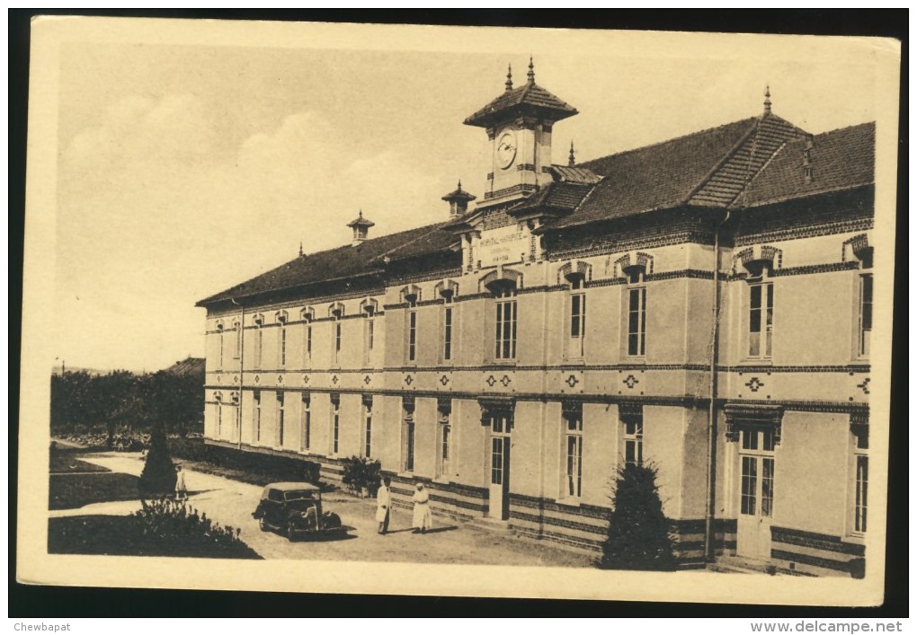 Chaumont En Vexin - Hôpital - Vue Différente - Chaumont En Vexin