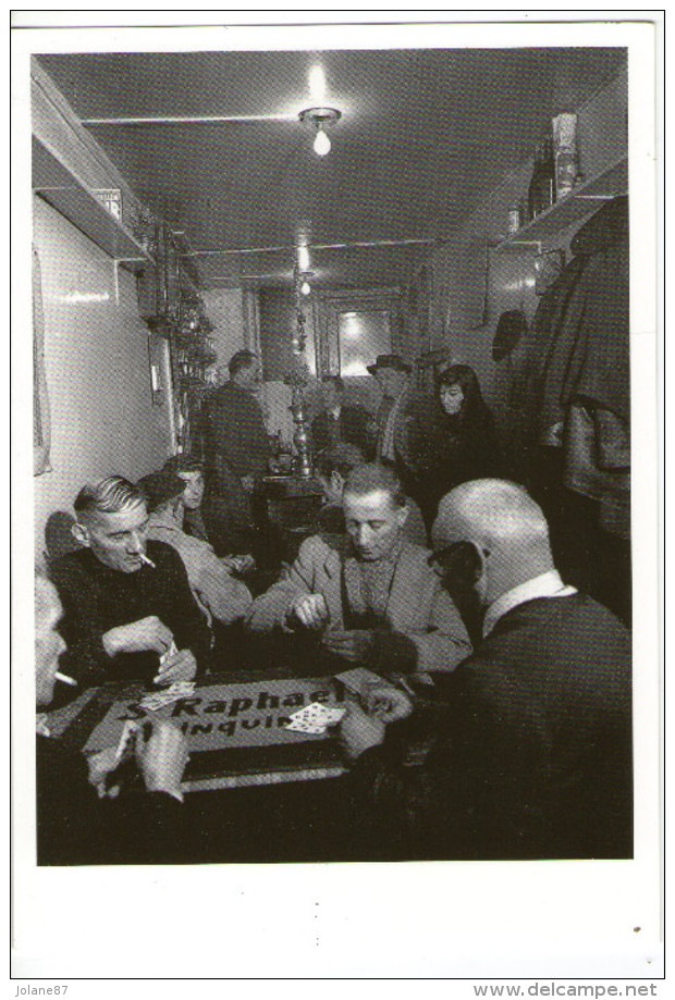 CPM     ROBERT DOISNEAU    PARTIE DE CARTES CHEZ TOURETTE - Doisneau