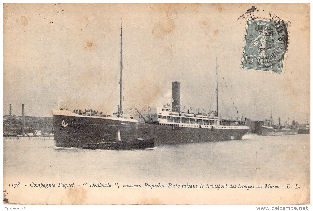 C P A   Paquebot Poste Transport De Troupes Au Maroc " Doukkala    " Compagnie Paquet.guerre Du Rif - Piroscafi