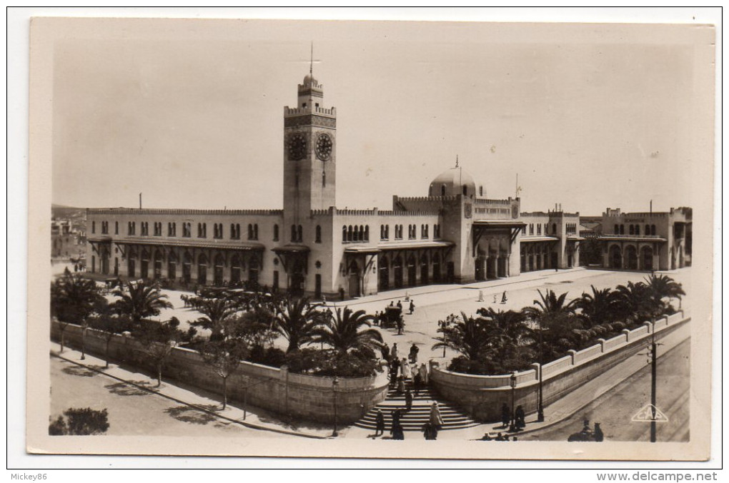 Algérie--ORAN--La Gare Cpsm 14 X 9 N° 74  éd CAP - Oran