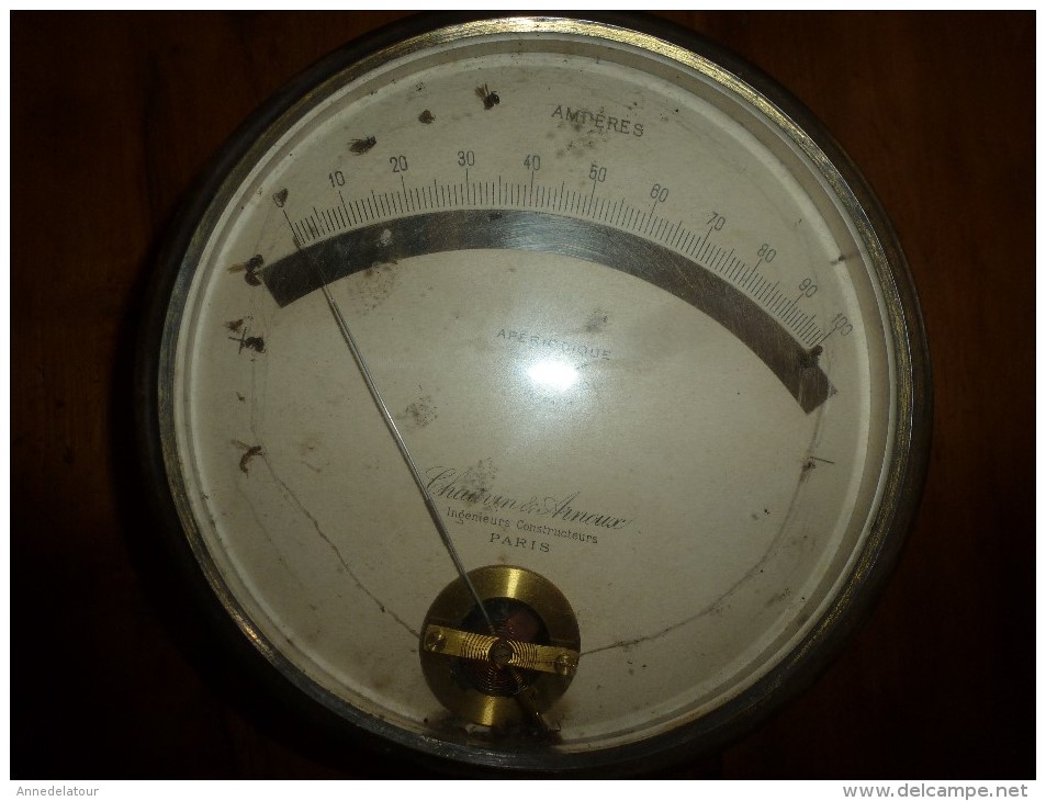 1900 Ancien Gros Appareil De Mesure D'électricité CHAUVIN & ARNOUX  ( Ampères) (Apériodique) Diametre Hors-tout = 185mm - Other Apparatus