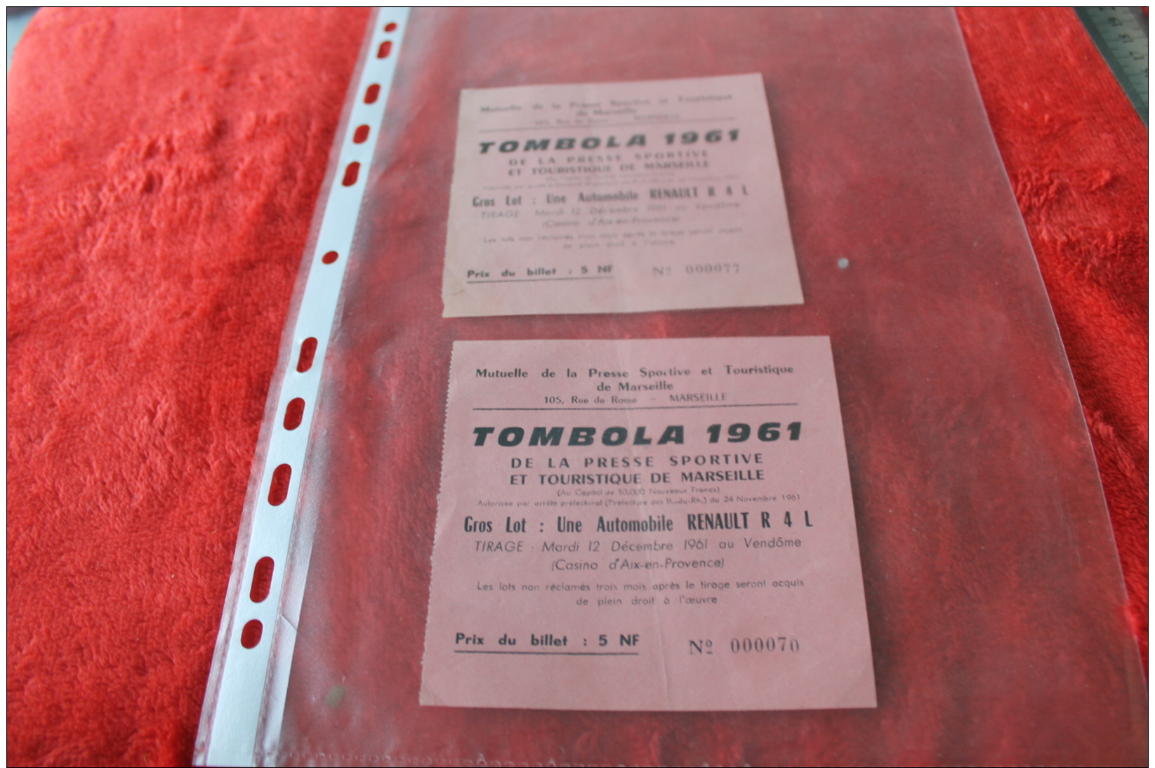 Deux Billets De Tambola Pour Gagner Une  Renault 4L 1962 Marseille - Billets De Loterie