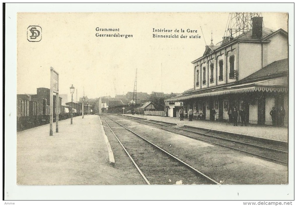 Geraardsbergen - Grammont  *   Intérieur De La Gare - Binnenzicht Der Statie (Station) - Geraardsbergen