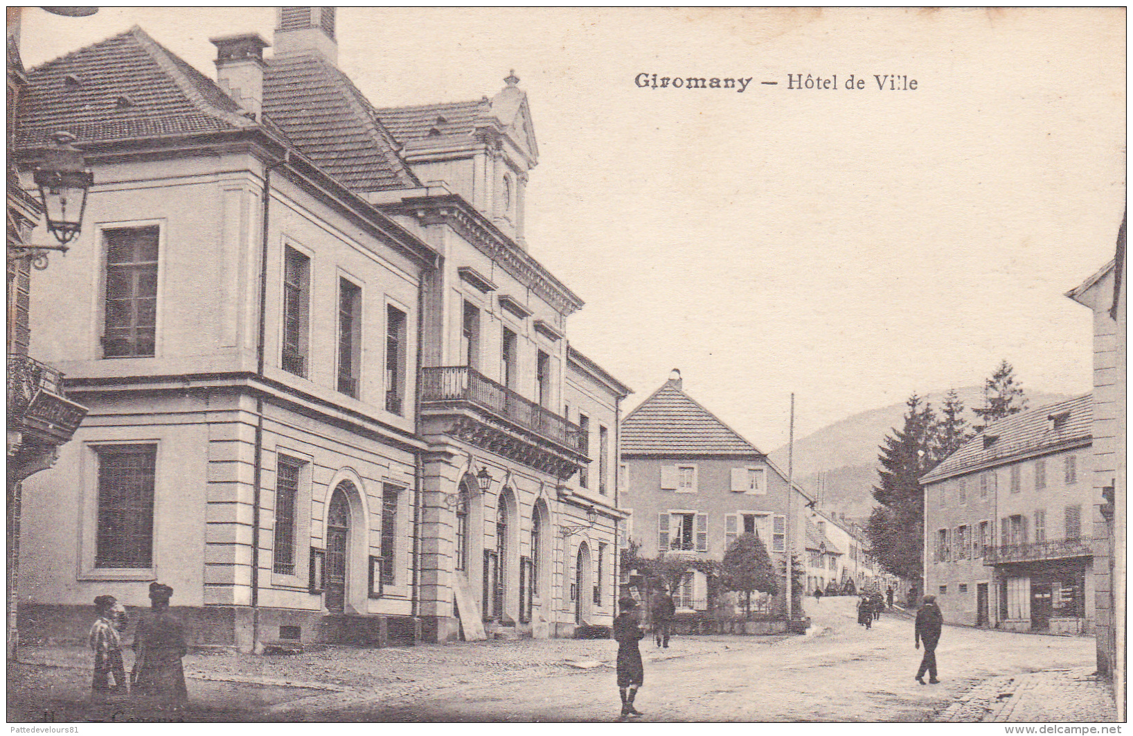 CPA Animée  (90)  GIROMANY Hôtel De Ville - Giromagny