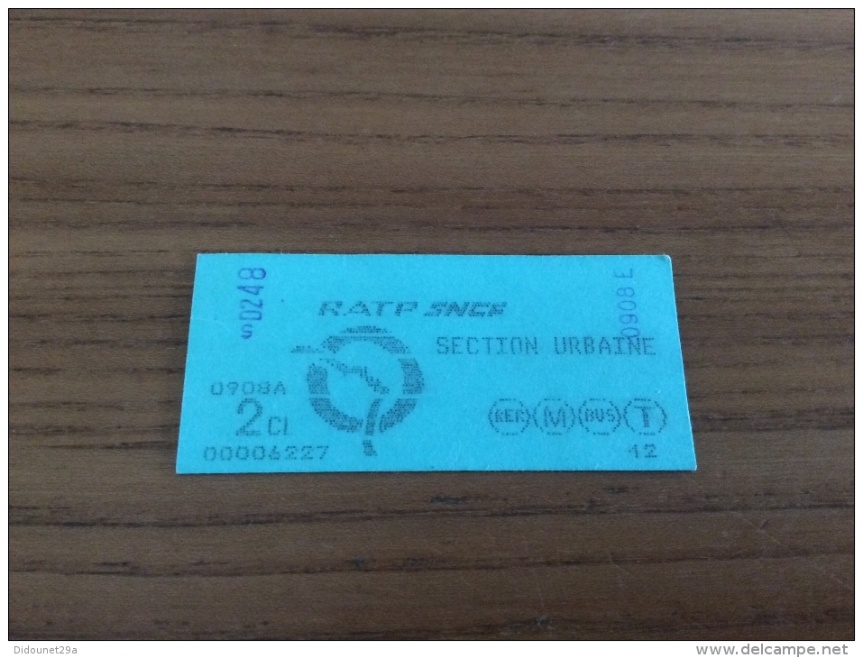 Ticket De Transports RATP SNCF (metro, Bus) "SECTION URBAINE - 2eme Classe" Vert Type 3 - Europa