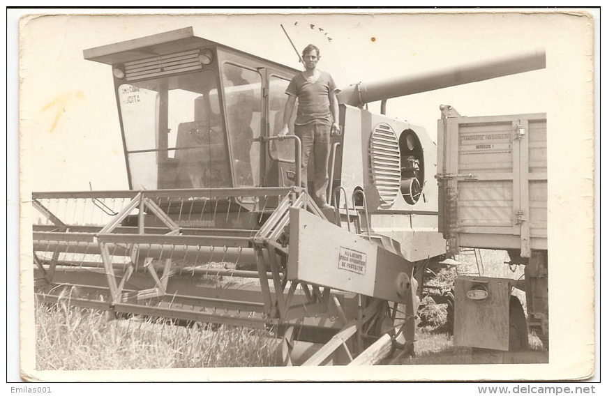 Photo Originale , Agriculture, Moissonneuse , Dim. 14.0 X  9.0 Cm . - Altri & Non Classificati