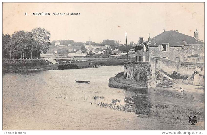 Mézières    08     Chemin De Ronde De La Corne D'arches Et Vue Sur La Meuse - Autres & Non Classés