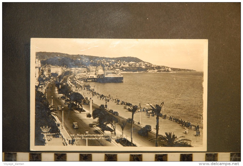 CP, 06, NICE,  La Promenade,  Jetrée Promenade Et Mont Boron, Animée - Szenen (Vieux-Nice)