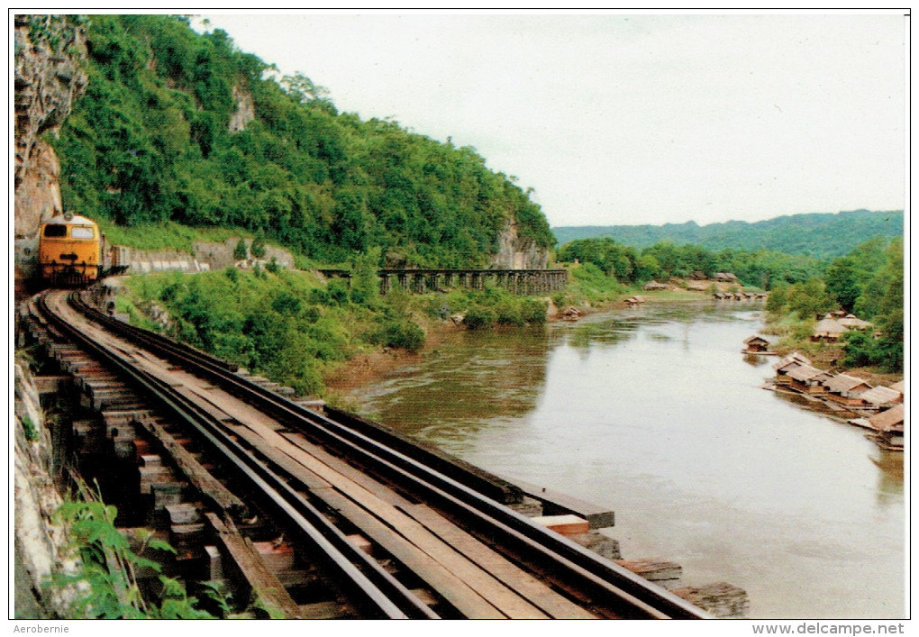 Thai Dead Railway - Kanchanaburi / Thailand - Trains