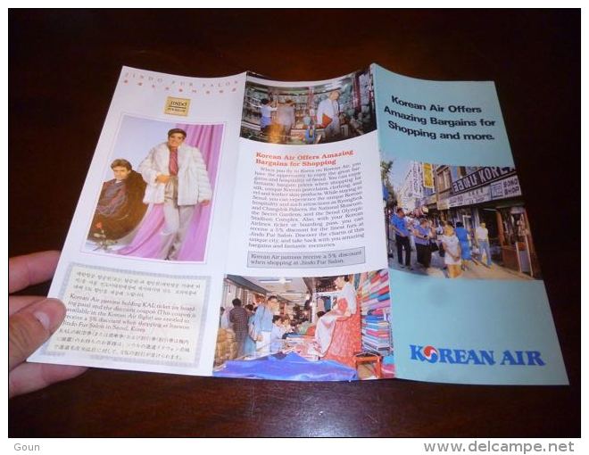 CB11 Publicité  Korean Air Offers Korean Airlines Fourrures - Advertisements