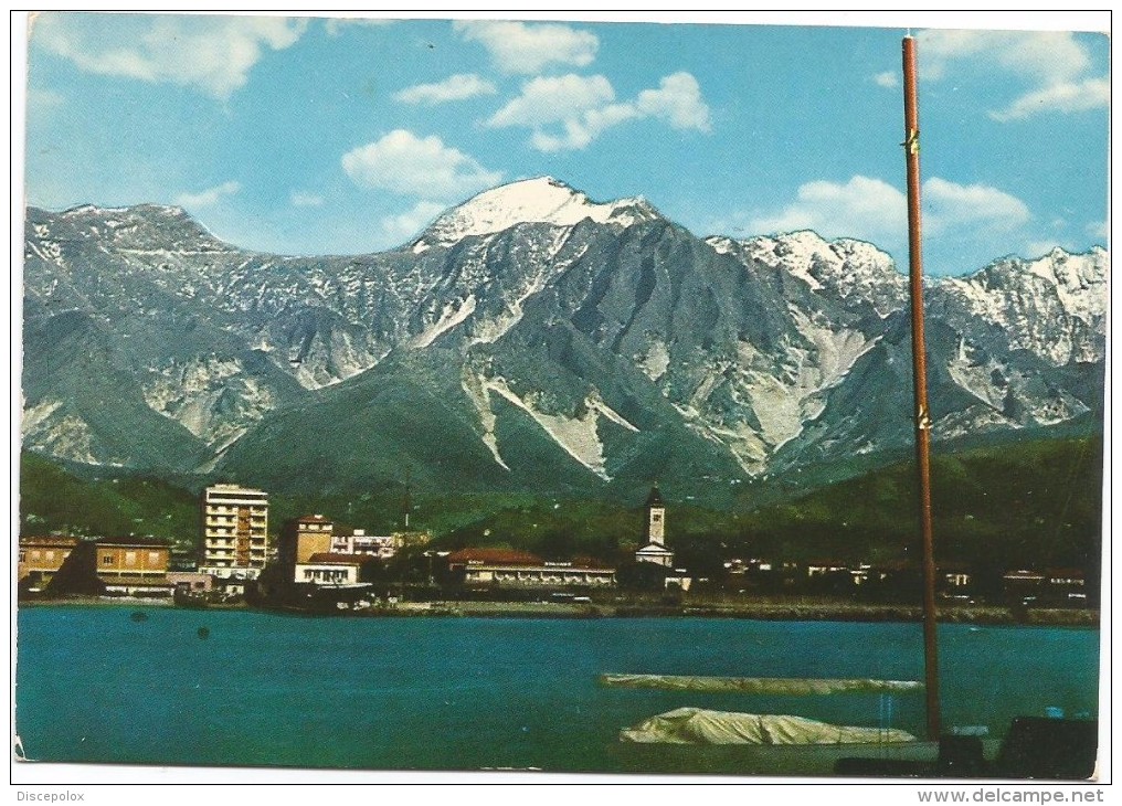 R2493 Marina Di Carrara - Panorama Con Le Alpi Apuane / Non Viaggiata - Carrara