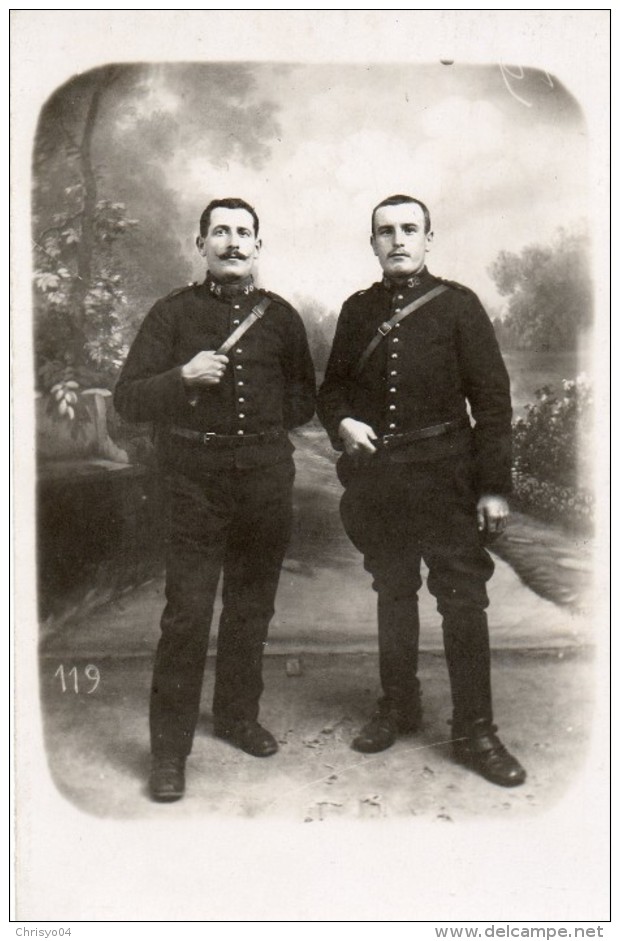 68Piv  Carte Photo De 2 Soldats Du 38 Eme Regiment D'artillerie De Nimes En TBE - Personnages