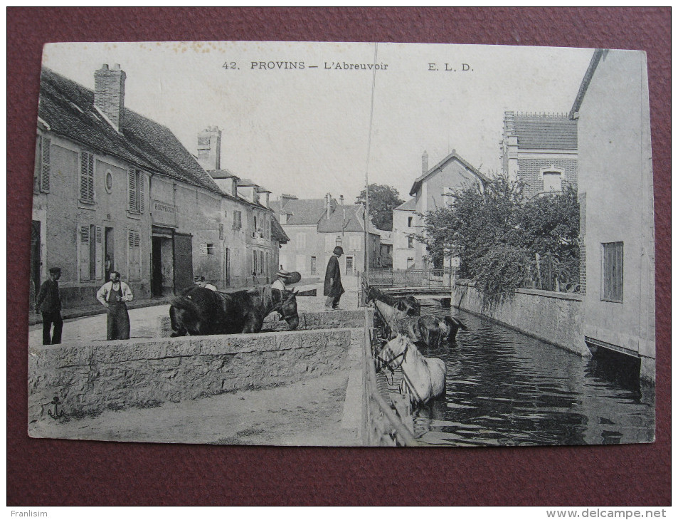 CPA 77 PROVINS L'Abreuvoir ANIMEE CHEVAUX - Provins