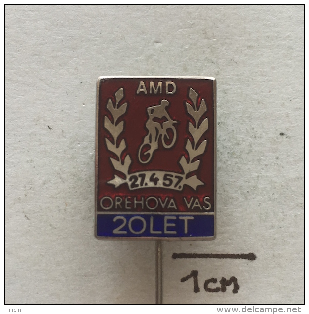 Badge (Pin) ZN002493 - Motorcycle (Motorbike) AMD Orehova Vas Slovenia - Motos