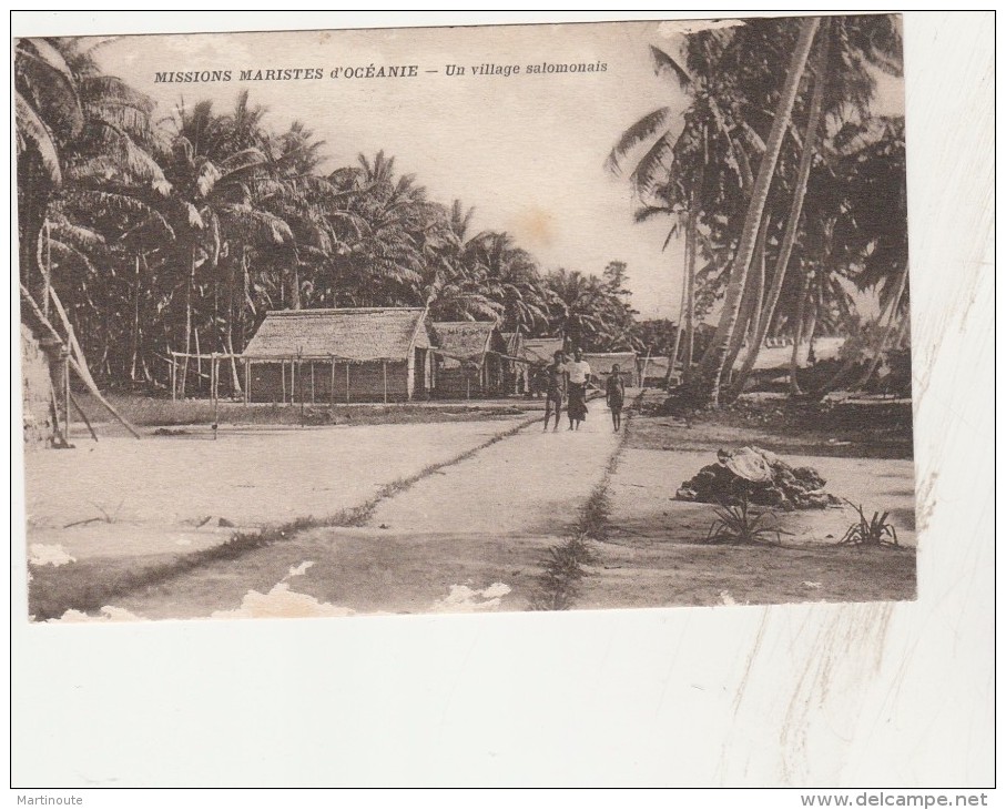 - CPA - OCEANIE - Un Village Salomonais - éraflure En Bas   - 003 - Salomon