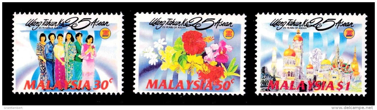 Malaysia 1992 25 Years Of ASEAN Set Of 3 MNH - Flowers, Costumes, Buildings - Malaysia (1964-...)