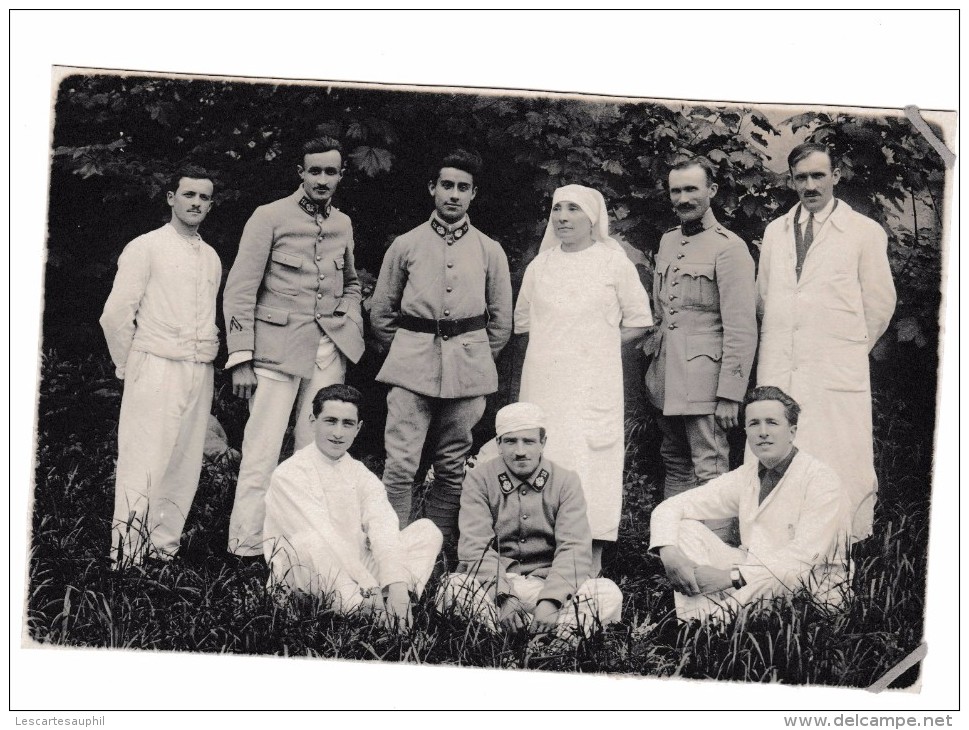 Carte Photo Hopital Militaire Soldat 18 Eme Regiment Docteur Infirmiers Et Infirmieres - Guerre, Militaire