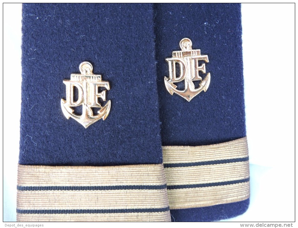 DOUANES MARITIMES : RARE ancien ENSEMBLE PILOTE : UNIFORME + CASQUETTE + INSIGNE