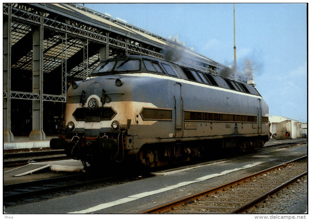 17 - LA ROCHELLE - Gare - Train - Locomotive - La Rochelle