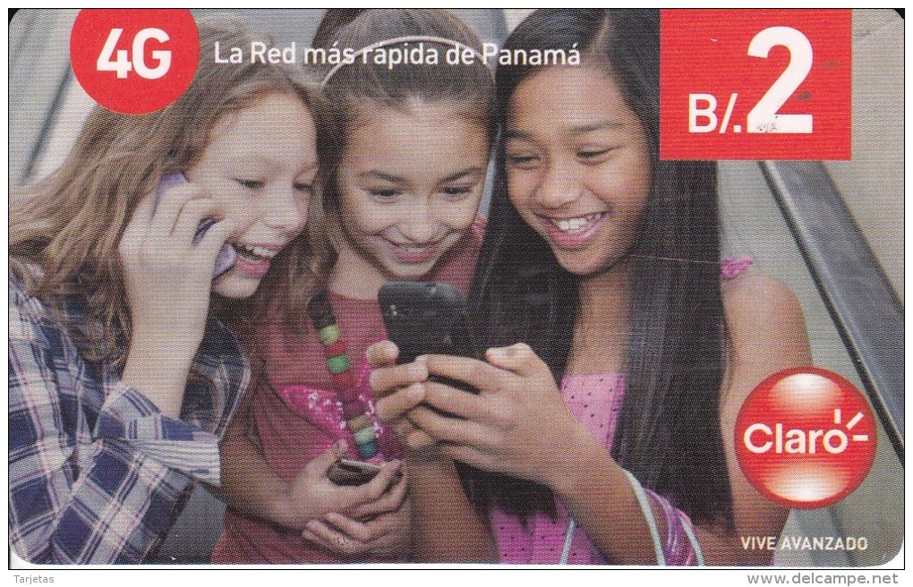 TARJETA DE PANAMA DE CLARO DE B/2 DE UNAS NIÑAS CON MOVIL - Panamá