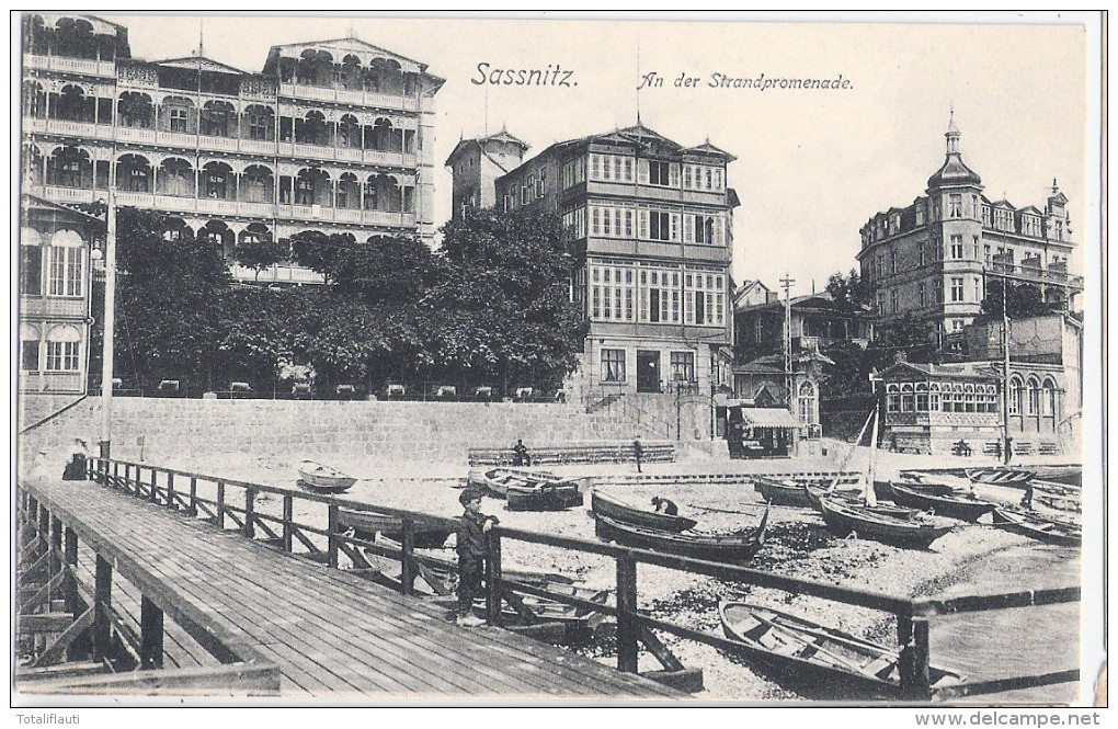 SASSNITZ Auf Rügen An Der Strandpromenade Ruderboote TOP-Erhaltung Ungelaufen - Sassnitz