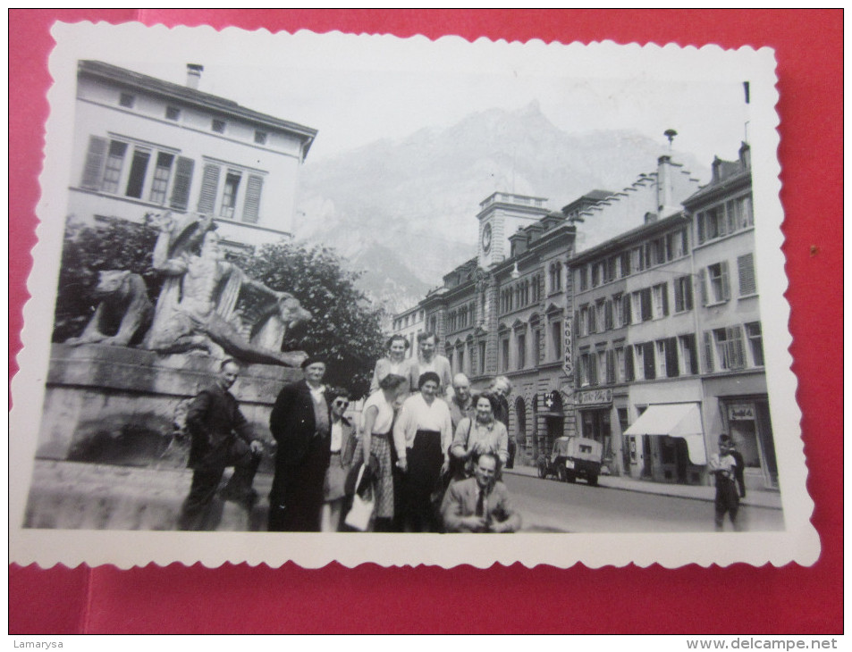 1954 LOT DE 7 PHOTOS  PHOTOGRAPHIE Groupe Amis en villiégiature TOURISME VOYAGE EN SUISSE +POCHETTE KODAK