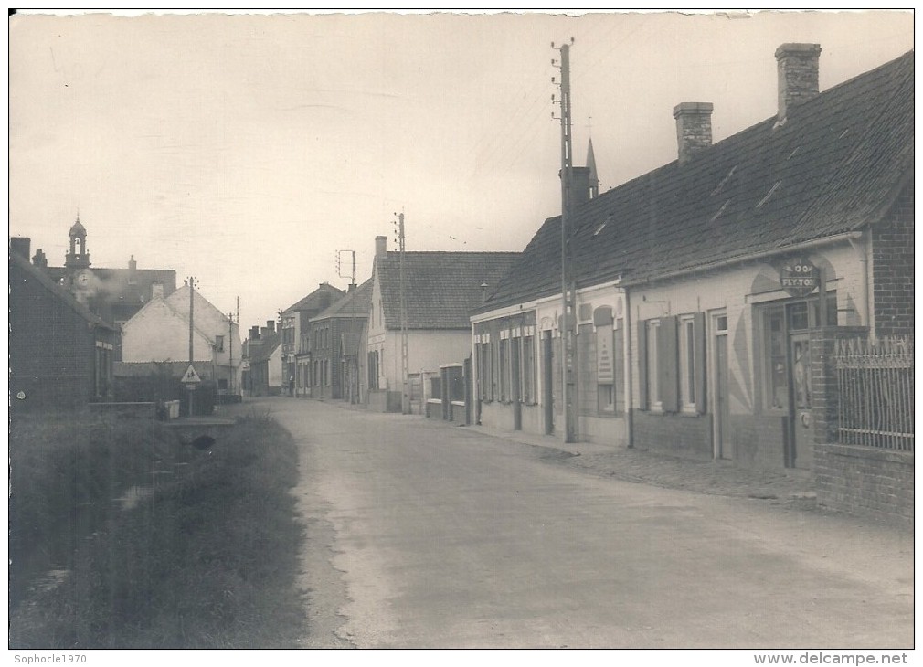 NORD - 59  - SAINT PIERREBROUCK Près De Grande Synthe Et De Dunkerque - Rue De La Chapelle - Grande Synthe