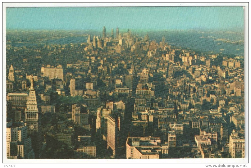 Panoramic View From The Observation Tower Atop The Empire State Building - Multi-vues, Vues Panoramiques