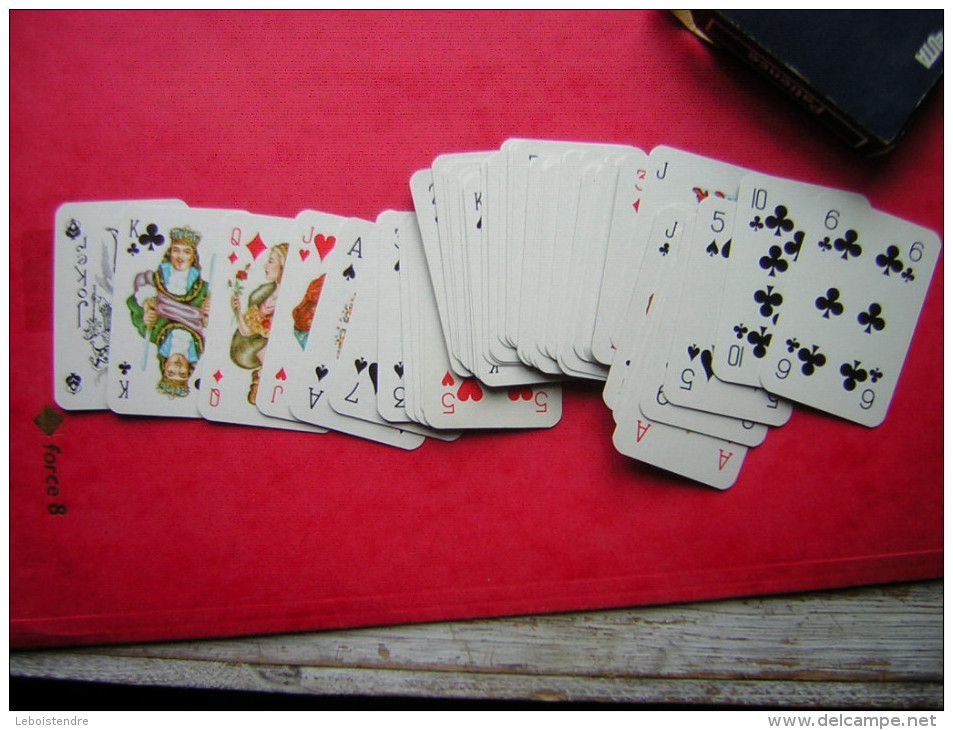 RARE JEU / JEUX DE 56 CARTES DONT 2 JOKER ET 6 VALETS AVEC BOITE EN CARTON PUB UTA PATIENCE FORMAT 4.2 X 6.5 CM - Autres & Non Classés