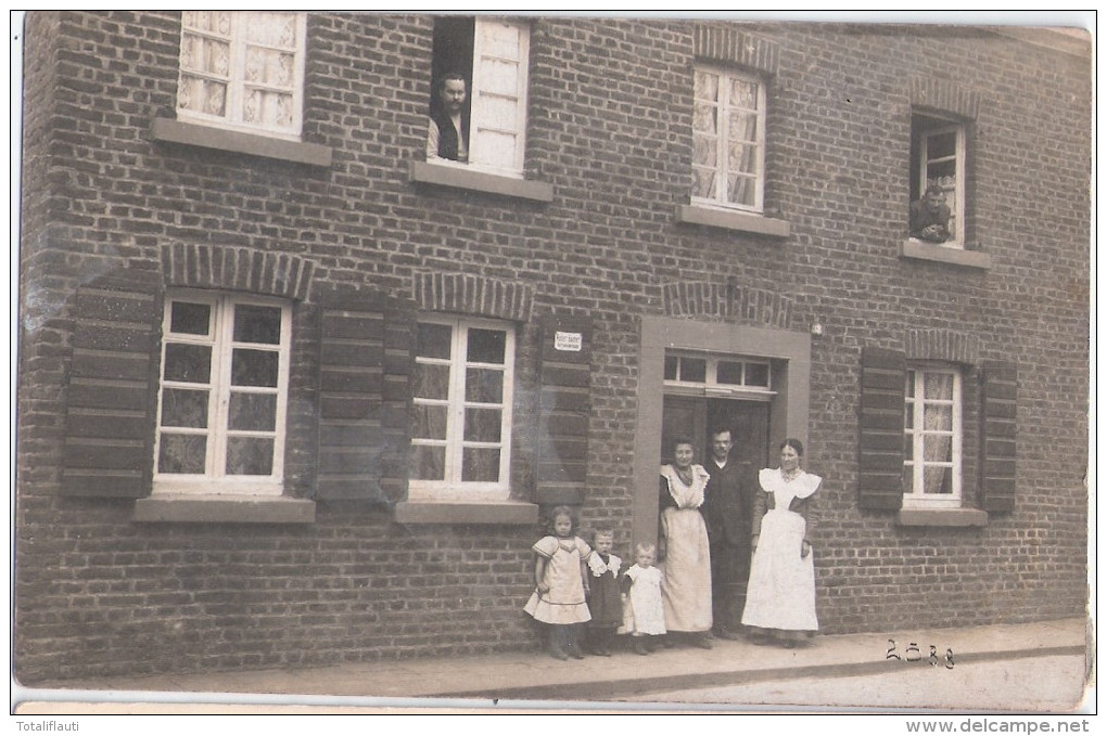 WILLICH Kr Viersen Original Private Fotokarte Familie Haus Nr 38 Robert Baumert 29.5.1909 Gelaufen - Willich