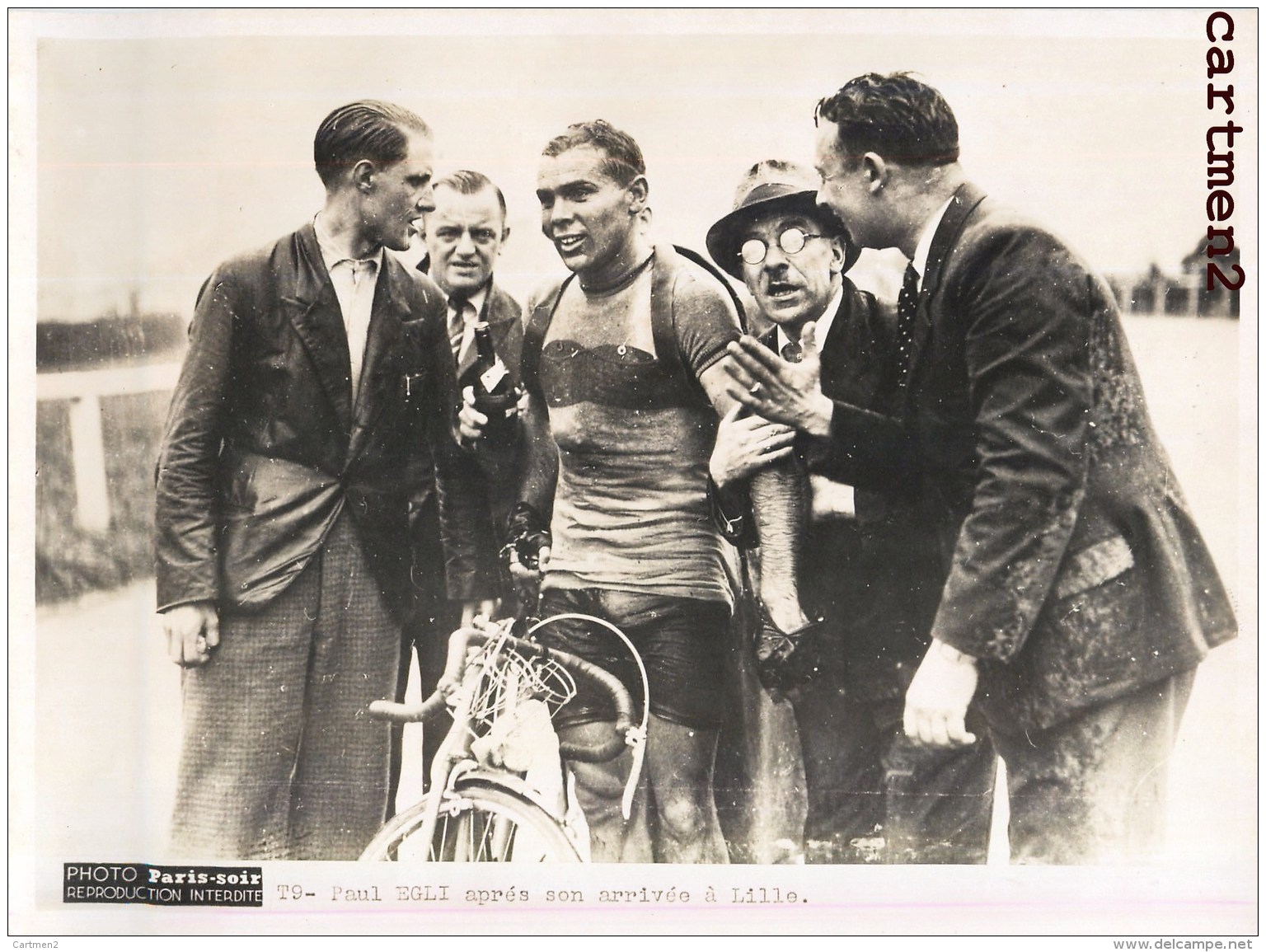 TOUR DE FRANCE PAUL EGLI APRES SON ARRIVEE A LILLE CYCLISME CHAMPION CYCLISTE PHOTOGRAPHIE PARIS-SOIR PRESSE - Cyclisme