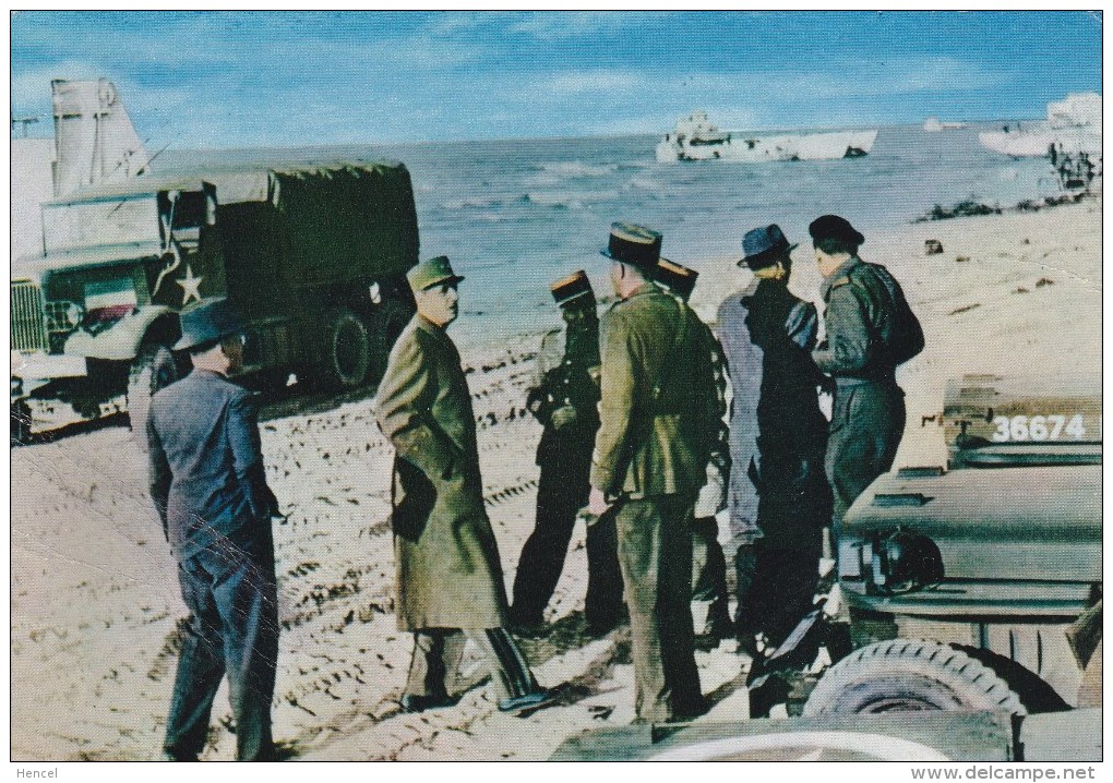 GUERRE 1939-45 .Débarquement En NORMANDIE.Le Général DE GAULLE (camion Militaire Et Jeep) - Guerre 1939-45