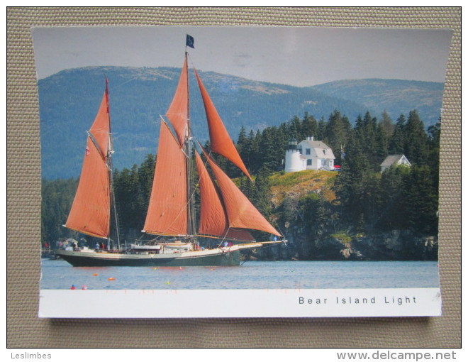 The Windjammer "Angelique" Passing Bear Island Light, Northeast Harbor, Maine - Autres & Non Classés