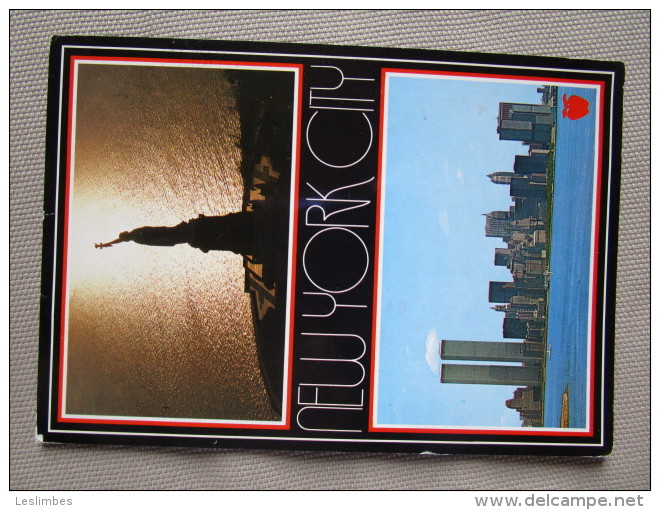 Top View, Statue Of Liberty At Dusk; Bottom View, The Skyline Of Lower Manhattan - Multi-vues, Vues Panoramiques