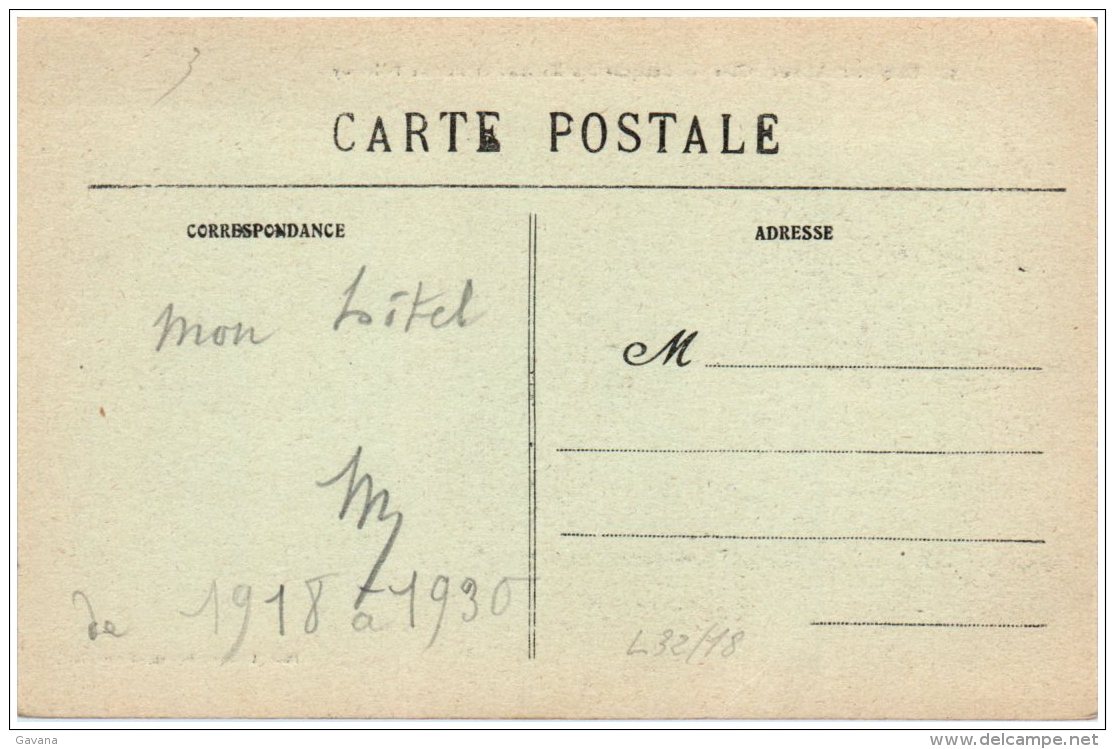 18 DUN-sur-AURON - Rempart Des Minimes Et Rue De Pillemoy   (Recto/Verso) - Dun-sur-Auron