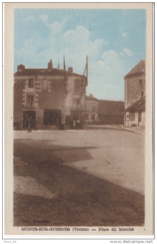 86 - MONTS SUR GUESNES  - VIENNE - PLACE DU MARCHE - Monts Sur Guesnes