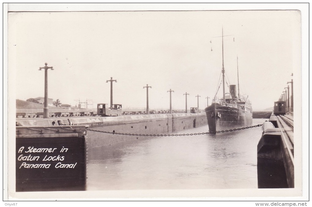 Carte Postale Photo PANAMA CANAL-Amérique-Bâteau-Navire Lac Gatun-Wagon-Train Marchandise-Steamer In Gatun Locks Panama - Panamá