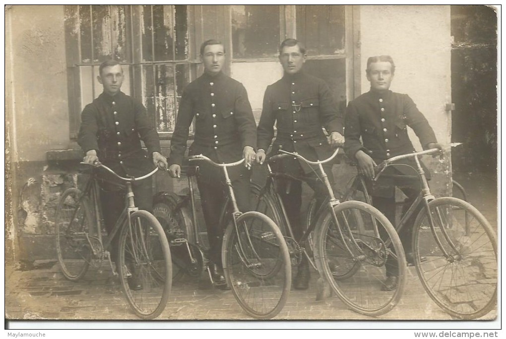 Gendarmes A  Velo Cycles - Uniformes