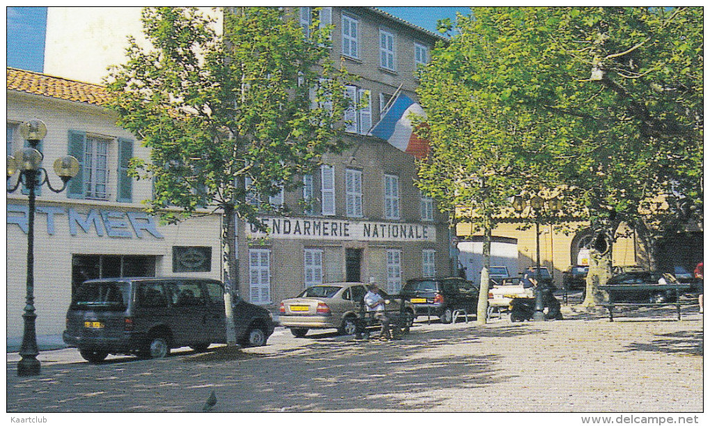 Saint Tropez: SUV, OPEL VECTRA, RENAULT TWINGO - Gendarmerie Nationale, Place A. Blanqui  - (France) - Passenger Cars