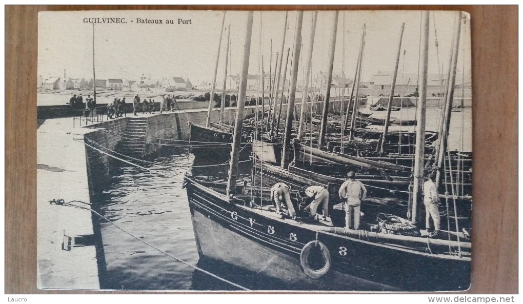 Guilvinec.bateaux Au Port .Pêcheurs. Villard Sans N ° - Guilvinec