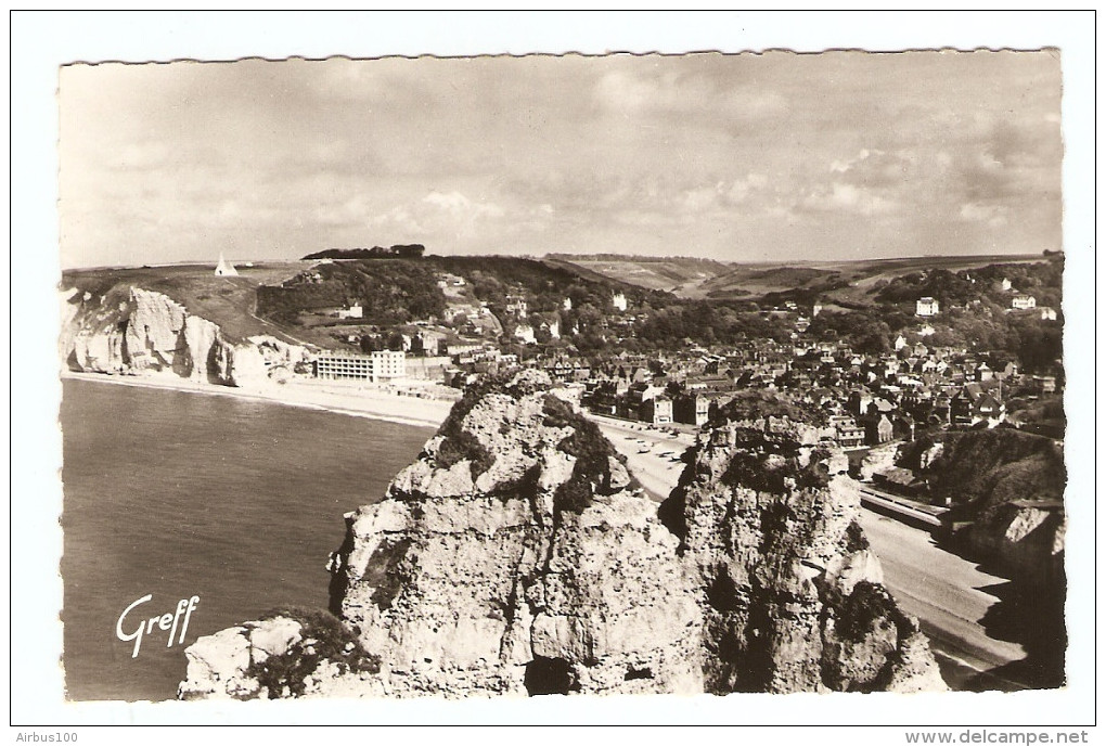 76 - ÉTRETAT LES CHAMBRES DES DEMOISELLES ET VUE GÉNÉRALE DE LA VILLE - ÉDITIONS GREFF 1959 - 2 SCANS - - Etretat