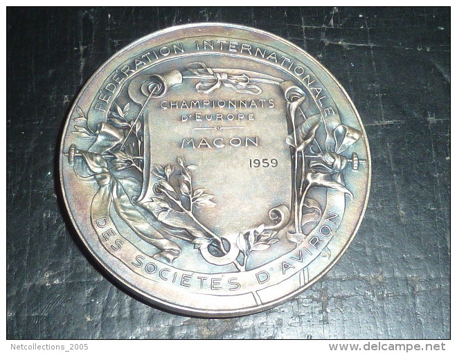 MEDAILLE DE TABLE - FEDERATION INTERNATIONALE DES SOCIETES D'AVIRON CHAMPIONNATS D'EUROPE MACON 1959 - RARE AVIRON SPORT - Aviron