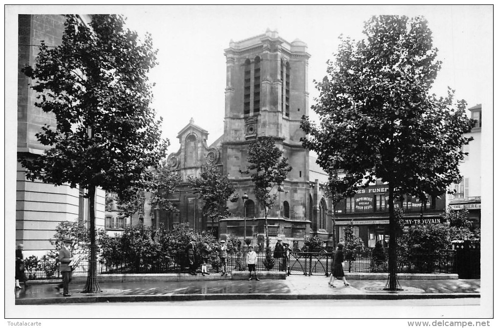 CPSM 93 AUBERVILLIERS L EGLISE ET LE PARC DE LA MAIRIE - Aubervilliers